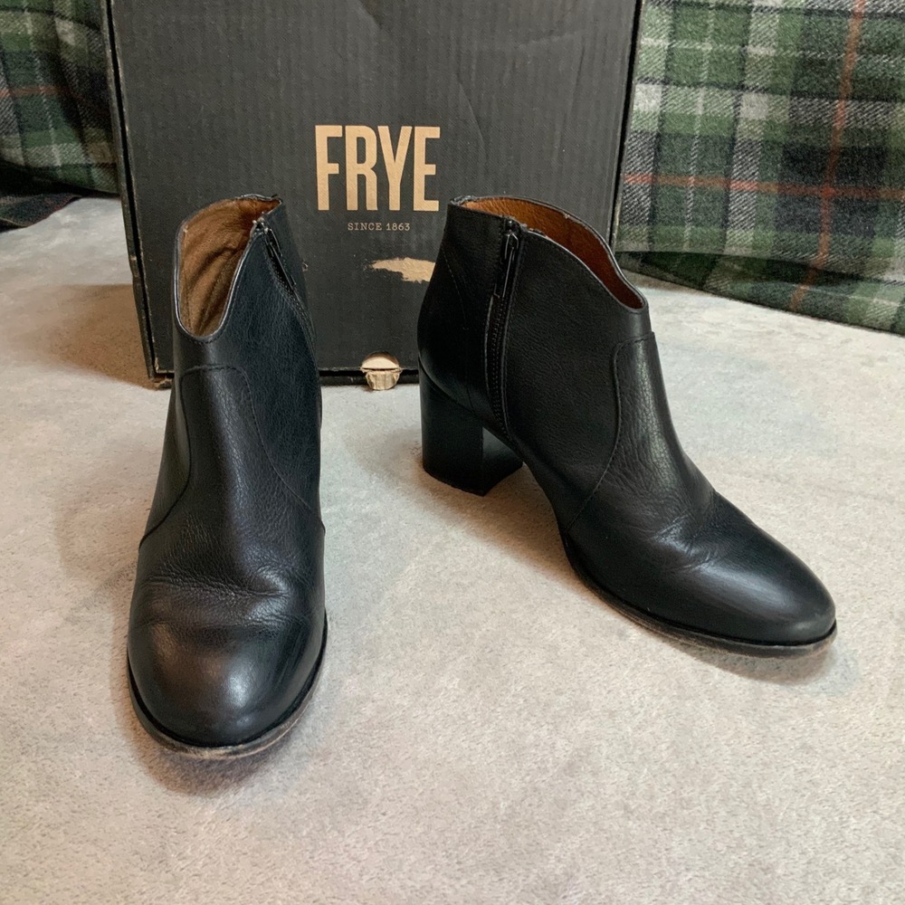 Frye Women Black Leather Ankle Boots Pointed Toe Block Heel 3479929-BLK Size 8.5